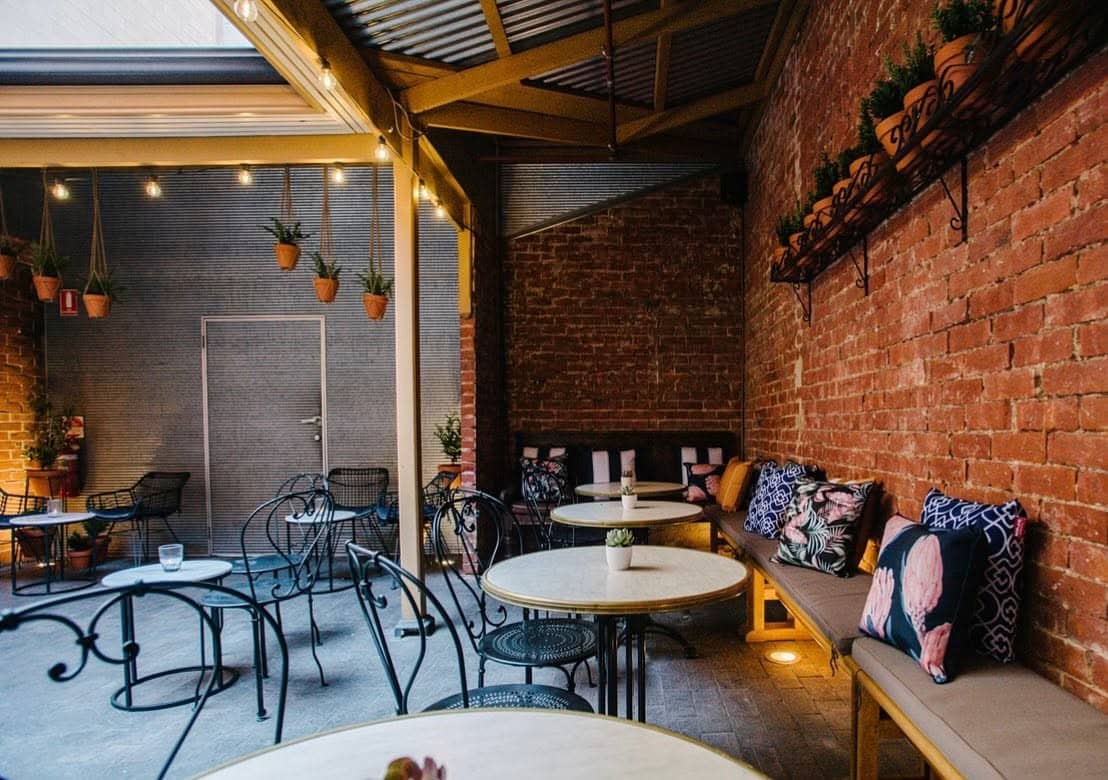 Apoteca Bar + Restaurant gallery image 3