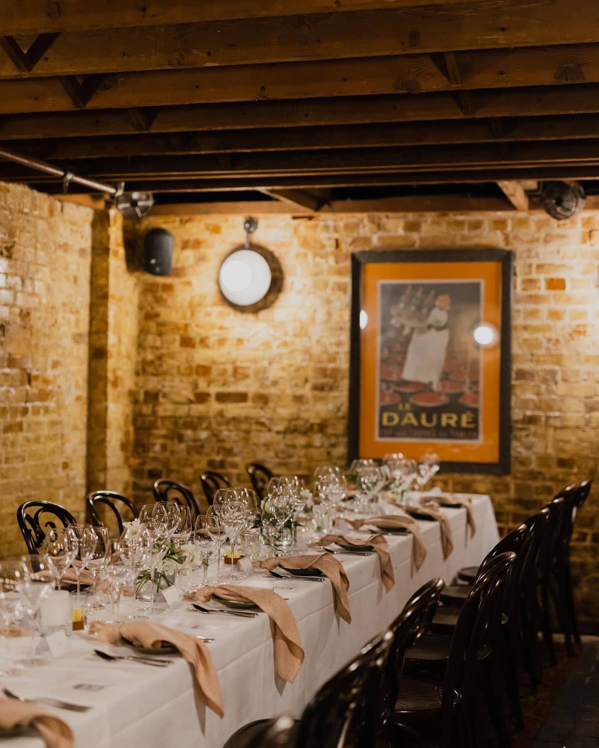 Apoteca Bar + Restaurant gallery image 4