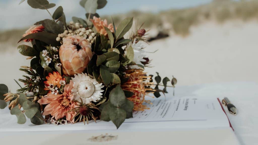 Hand in Hand Weddings gallery image 4