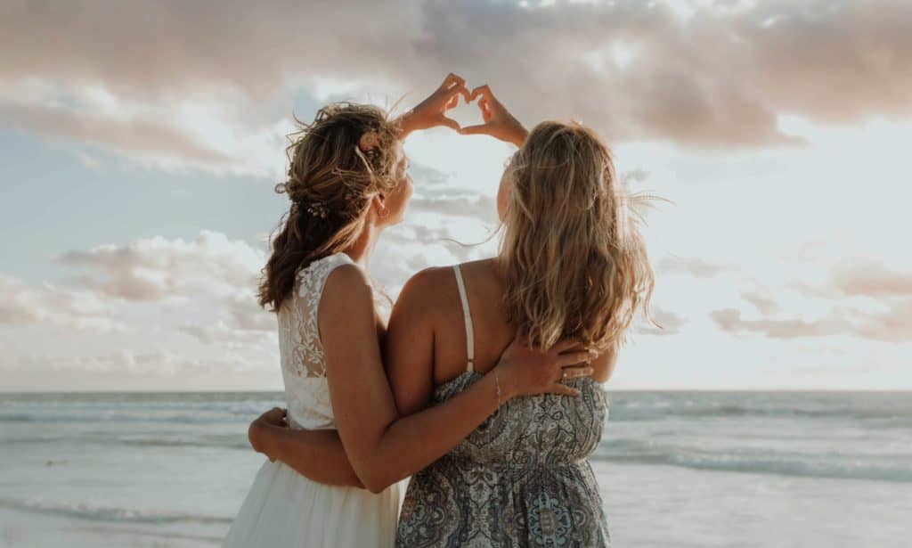 Hand in Hand Weddings gallery image 7