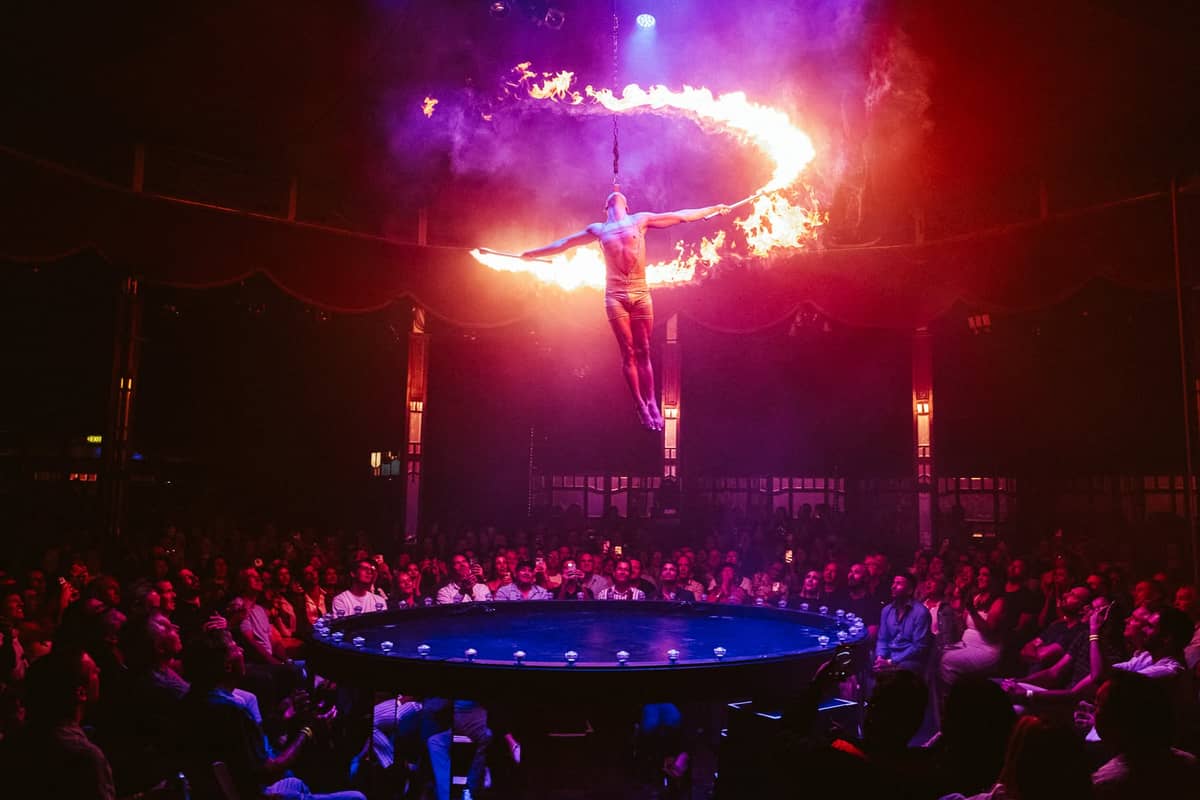 La Ronde @ Spiegel Haus Melb gallery image 1