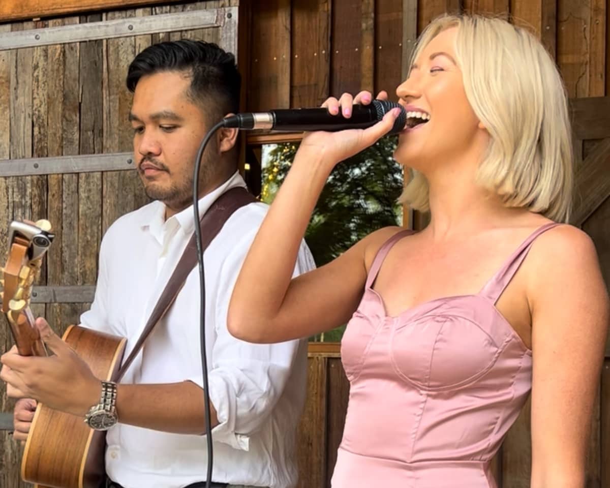 Sabrina Wedding Singer gallery image 2