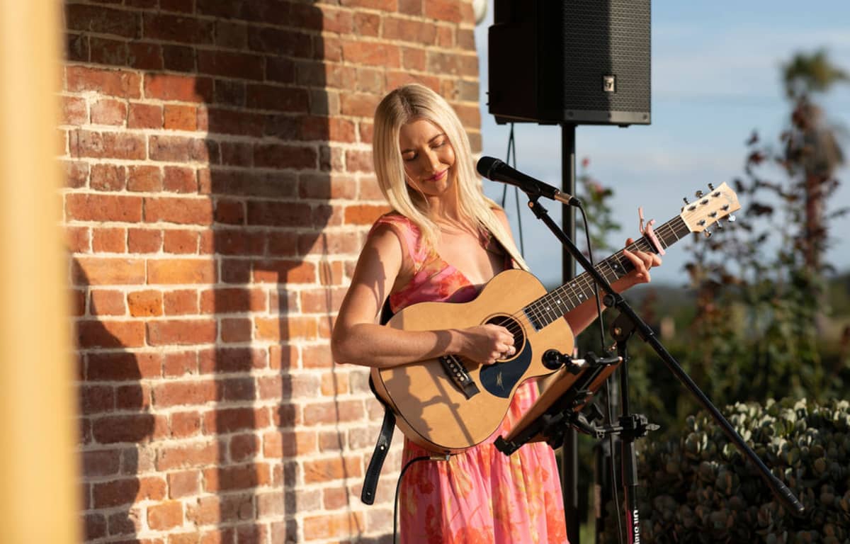 Sabrina Wedding Singer gallery image 8