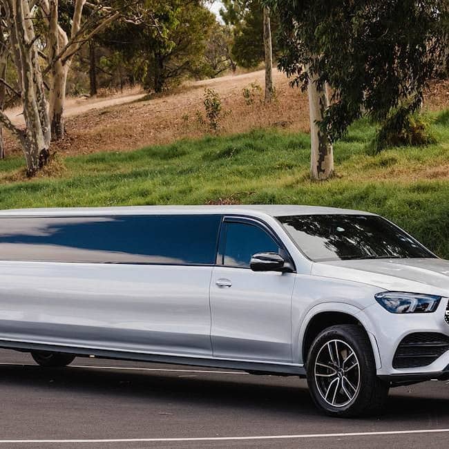 A Touch Of Silver Limousine & Car Hire - Image 4