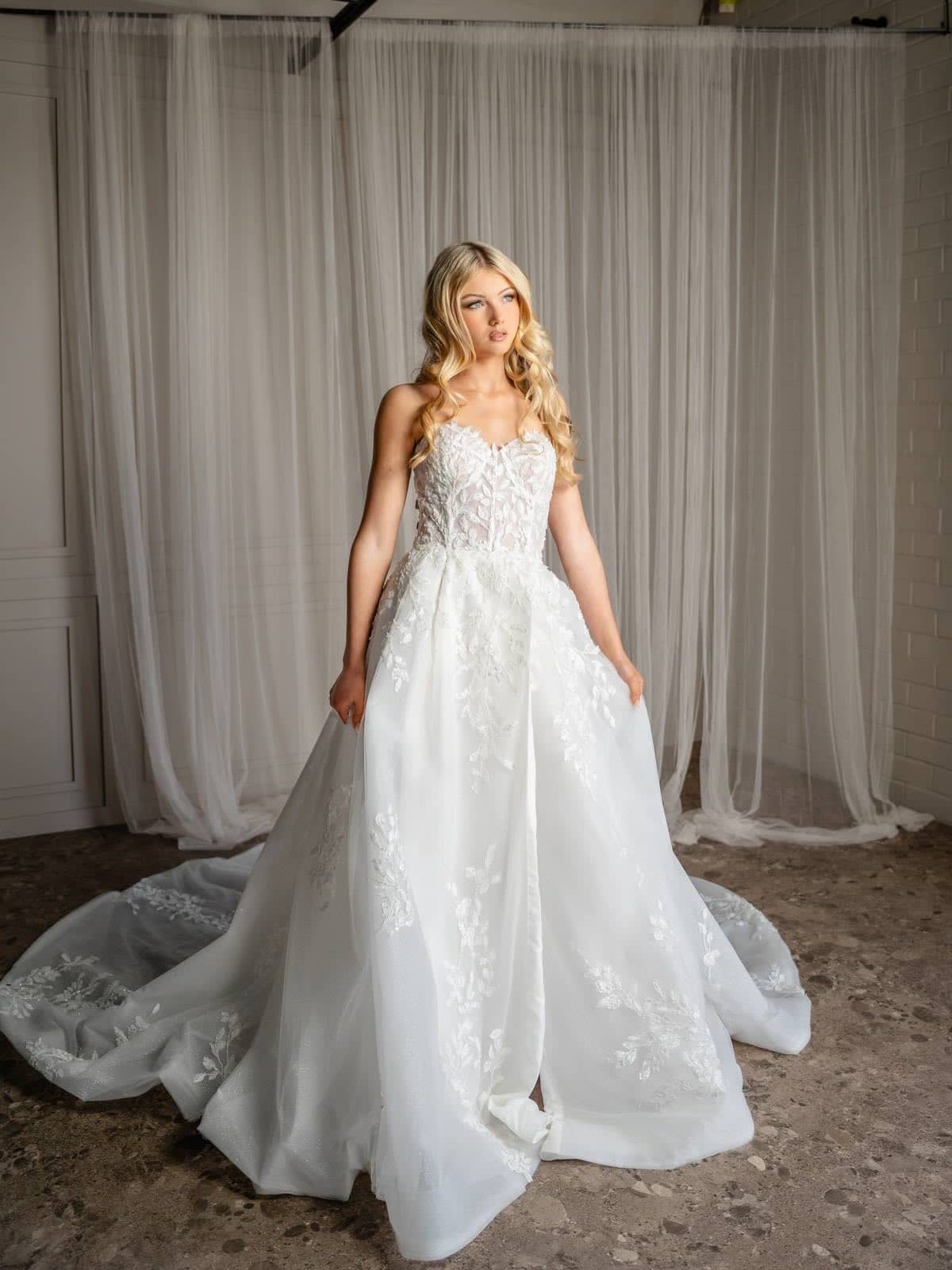 Zoo Bridal - Image 6