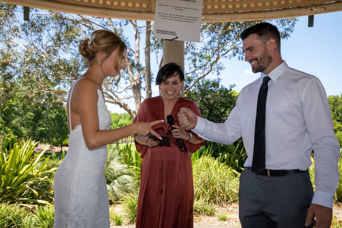 Lauren McLean Celebrant & MC - Image 4