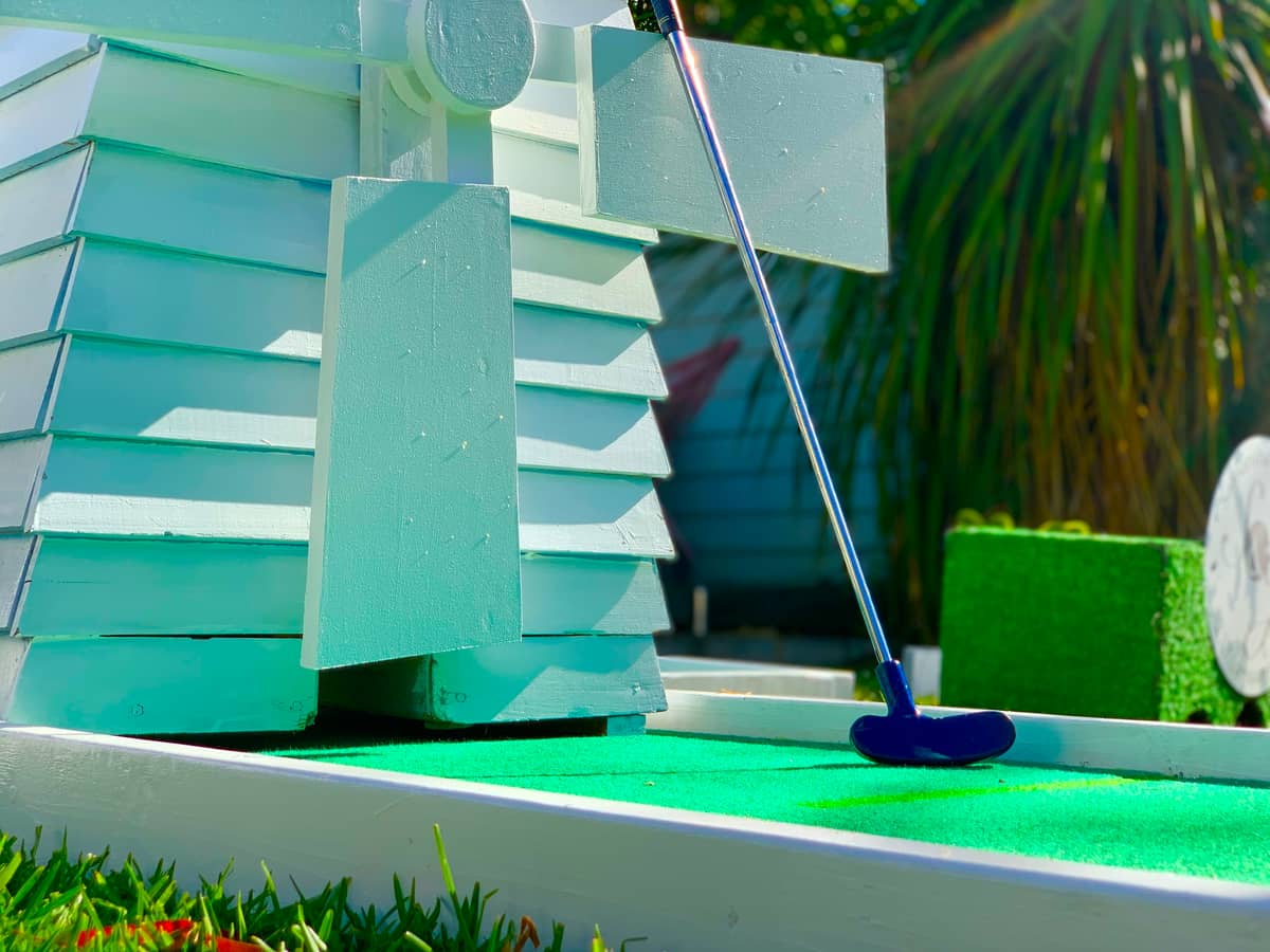 Big Putts - Image 4