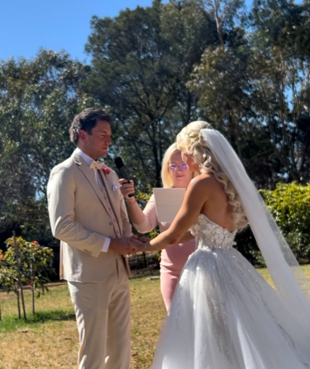 Lisa Dickinson Celebrant - Image 7