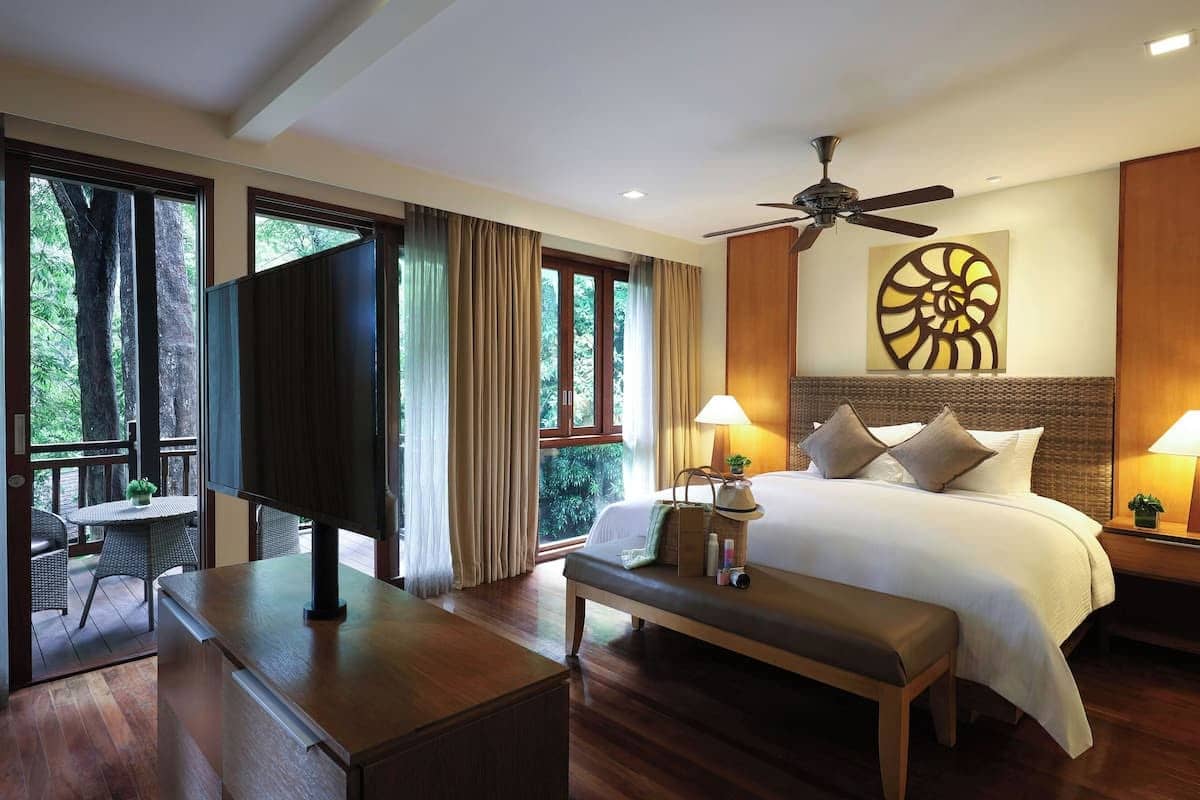 World Travel Guide - Image 4