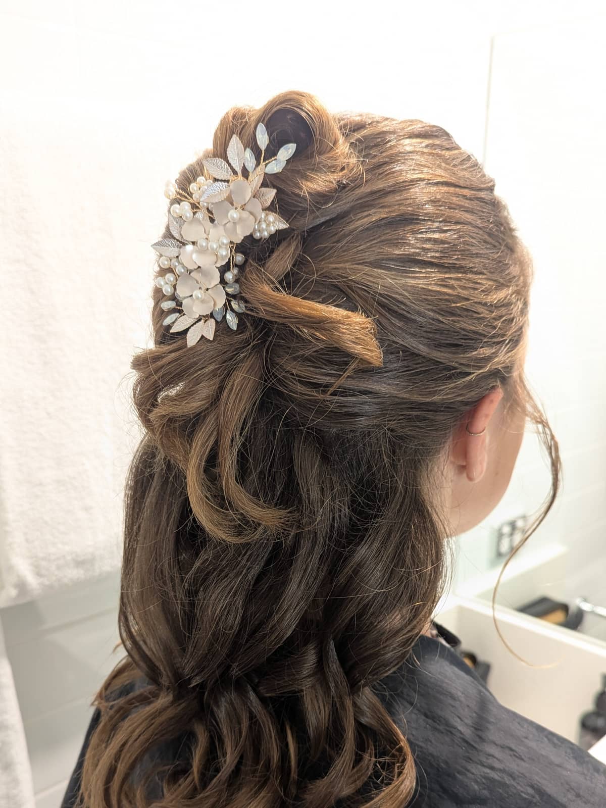 Hair In The Air - Image 3