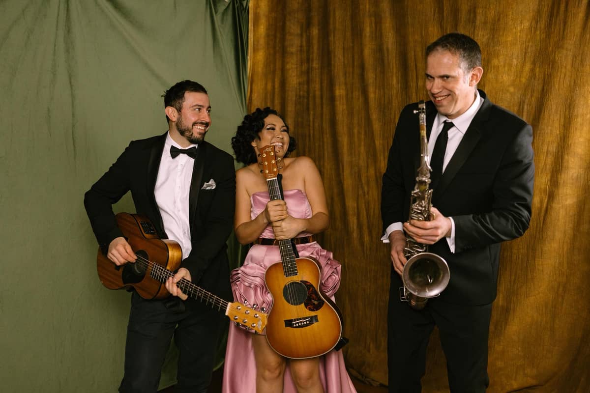 Champagne Wedding Duo - Image 5