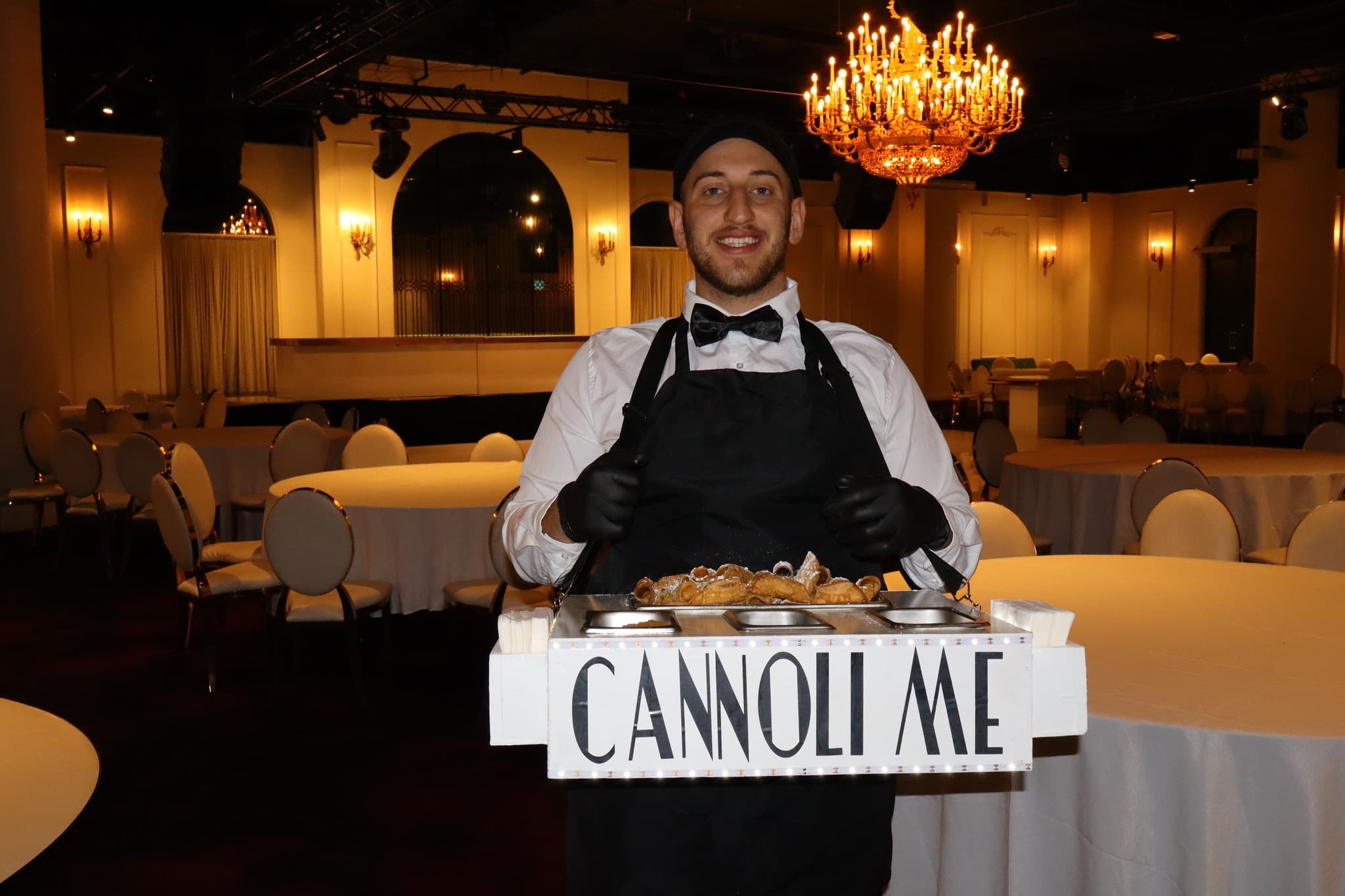 Cannoli Me wedding vendor