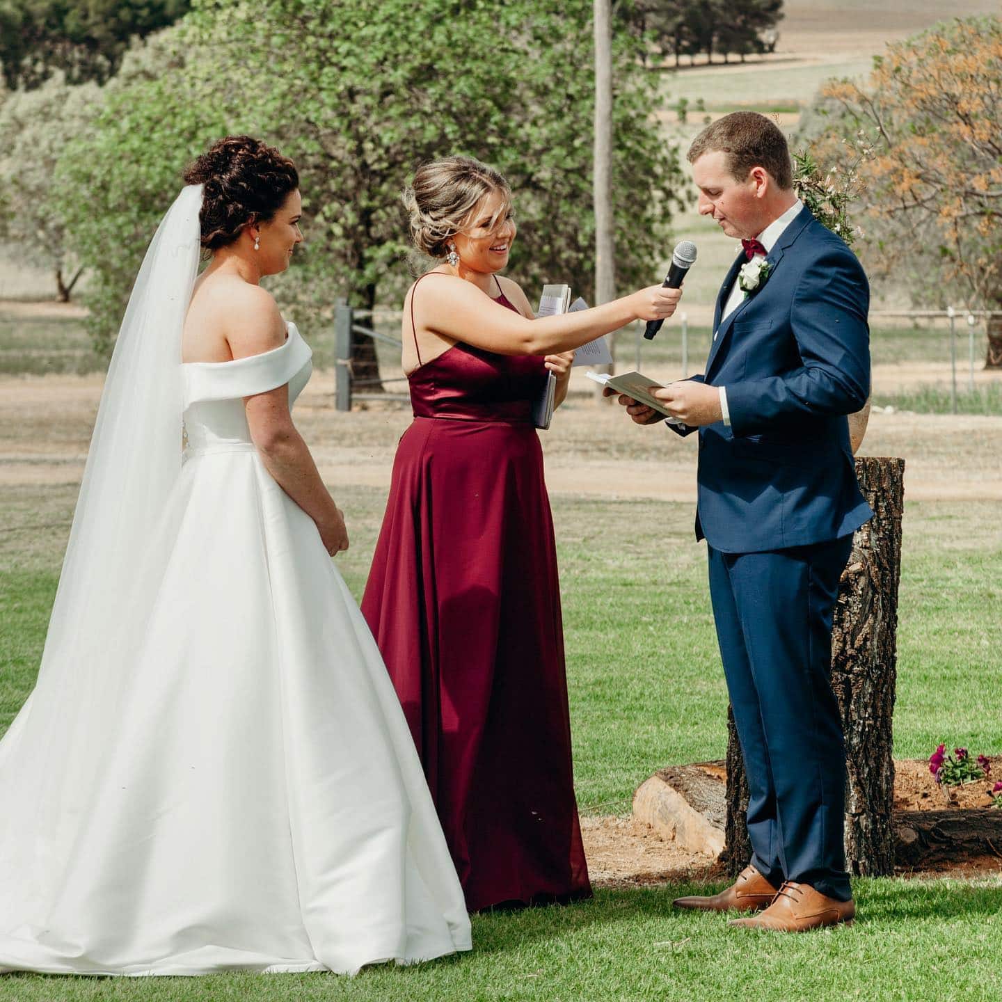 Georgia Robinson Marriage Celebrant wedding vendor