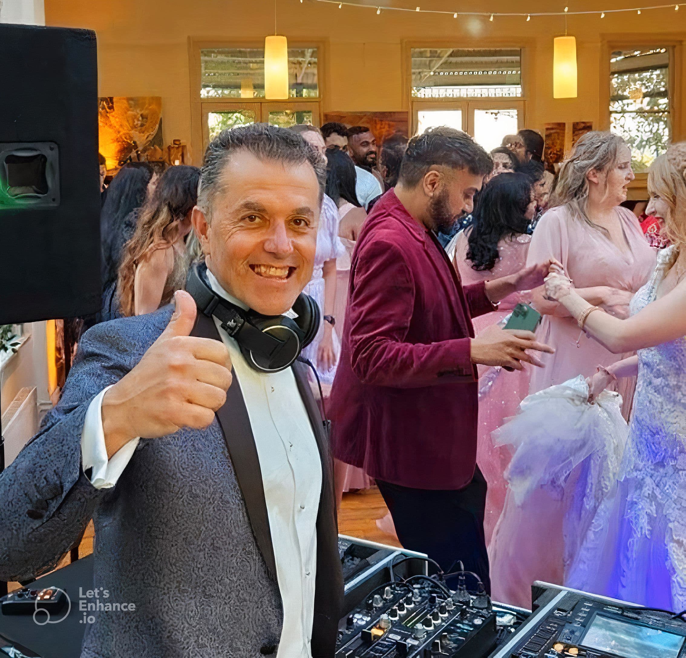 Moving Melodies Entertainment wedding vendor