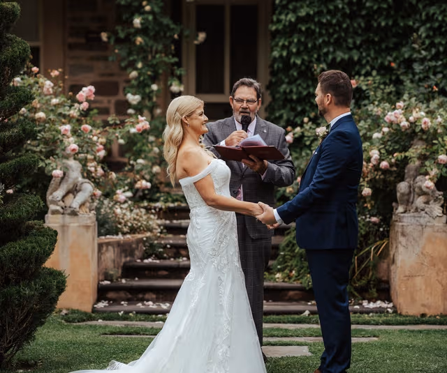 Bob McGilchrist Marriage Celebrant wedding vendor