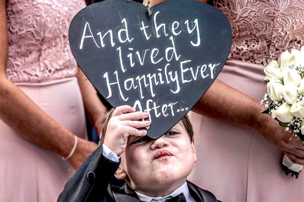 art by i P/L wedding vendor