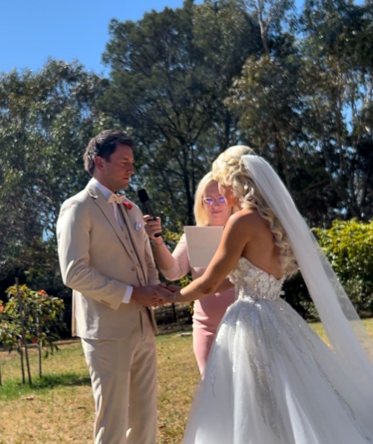 Lisa Dickinson Celebrant wedding vendor